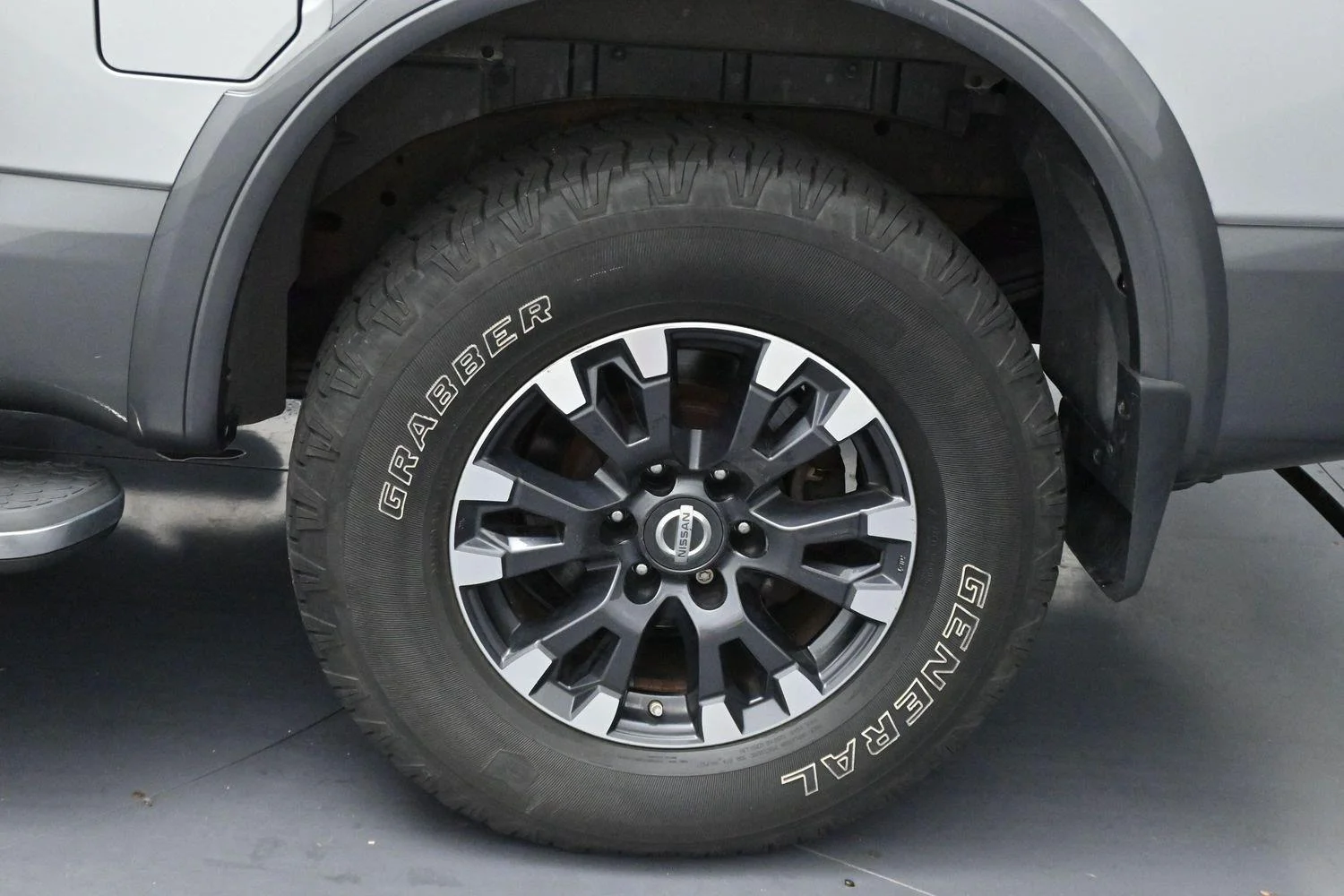 Used 2018 Brilliant Silver Nissan PRO-4X image 37