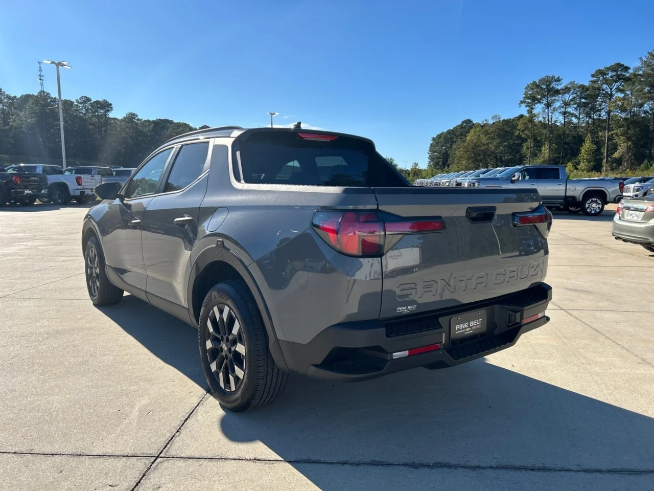 Used 2026  Hyundai SEL image 5