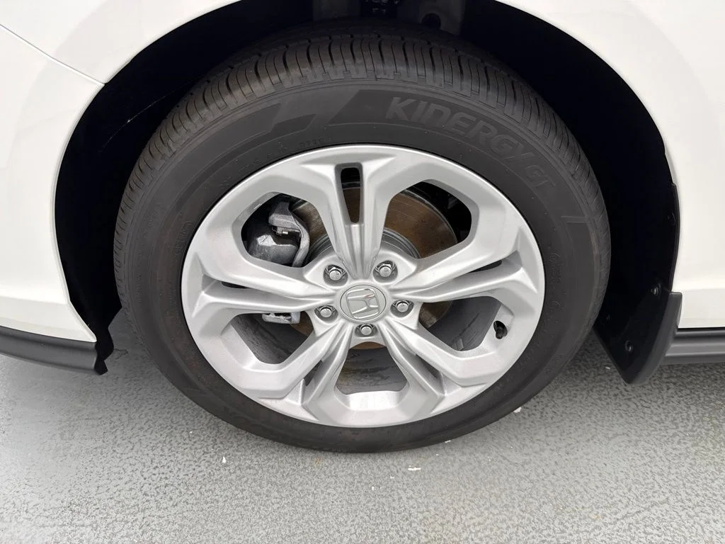 New 2026 Platinum White Pearl Honda LX image 4