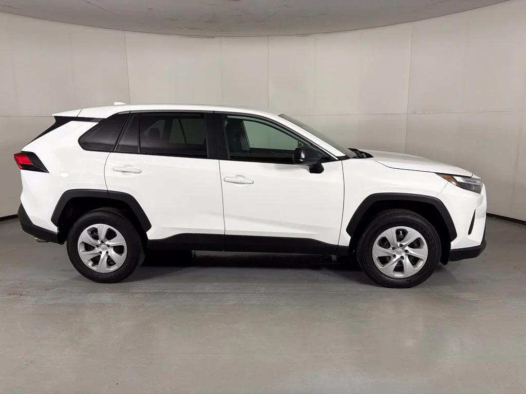Used 2025 White Toyota LE image 9