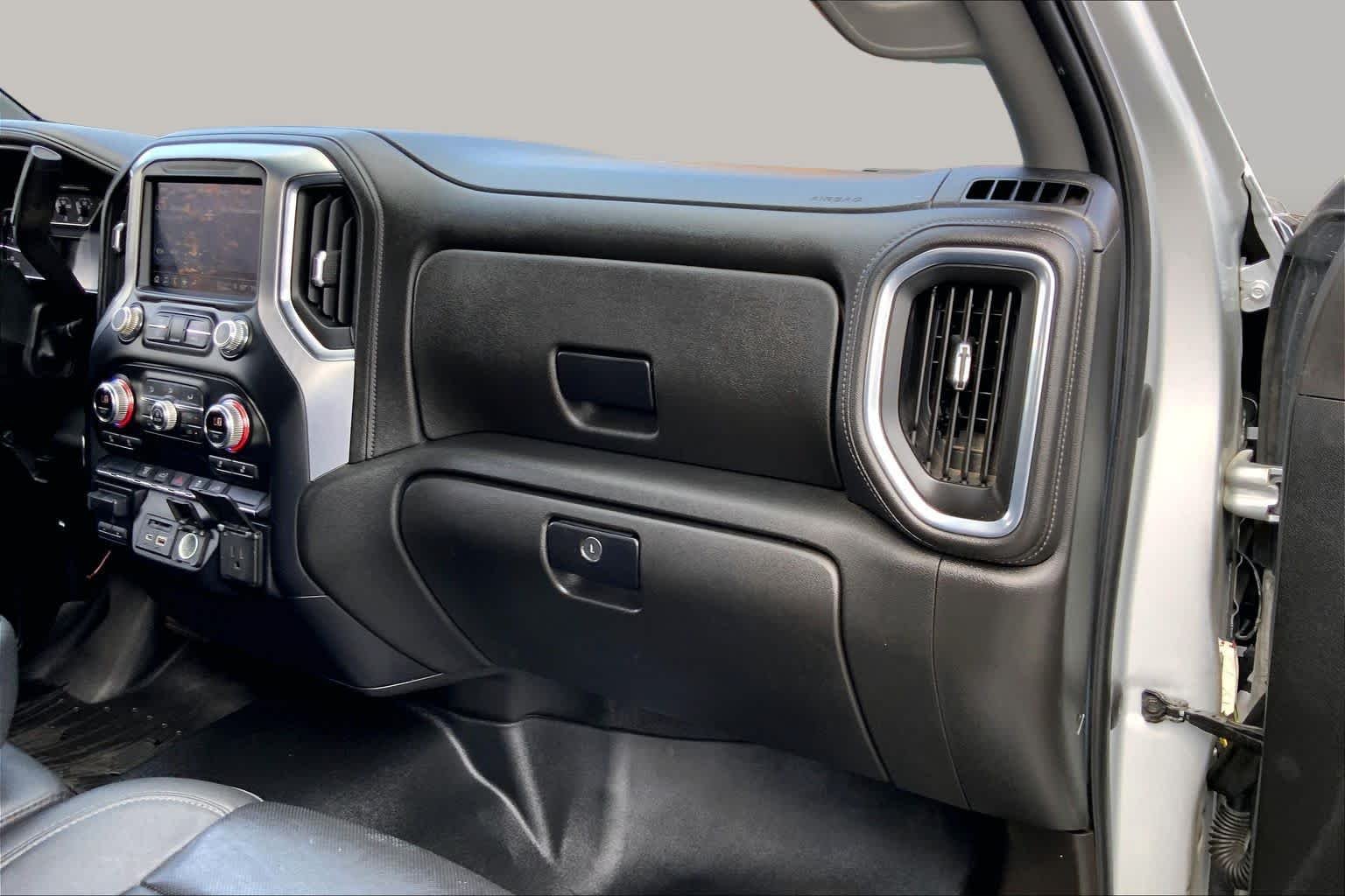Used 2021 Quicksilver Metallic GMC SLT image 18