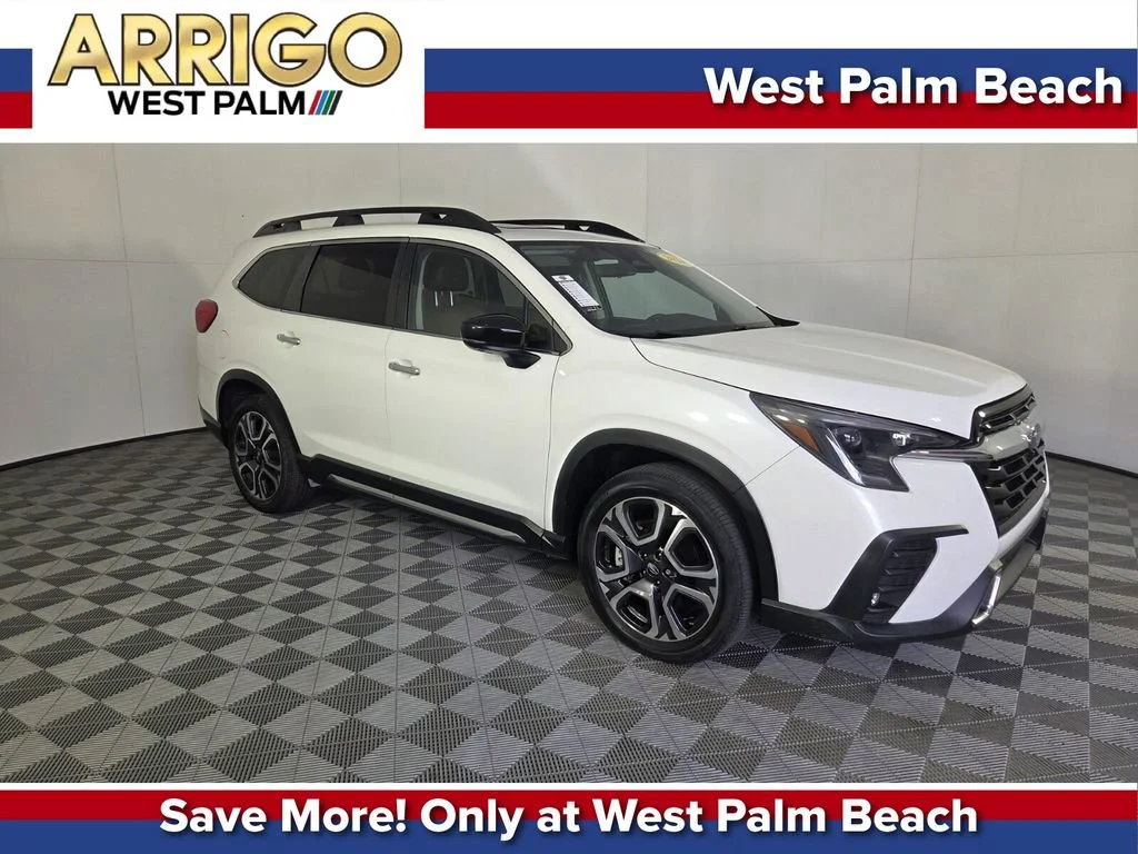 2024 Subaru Ascent Touring's photo