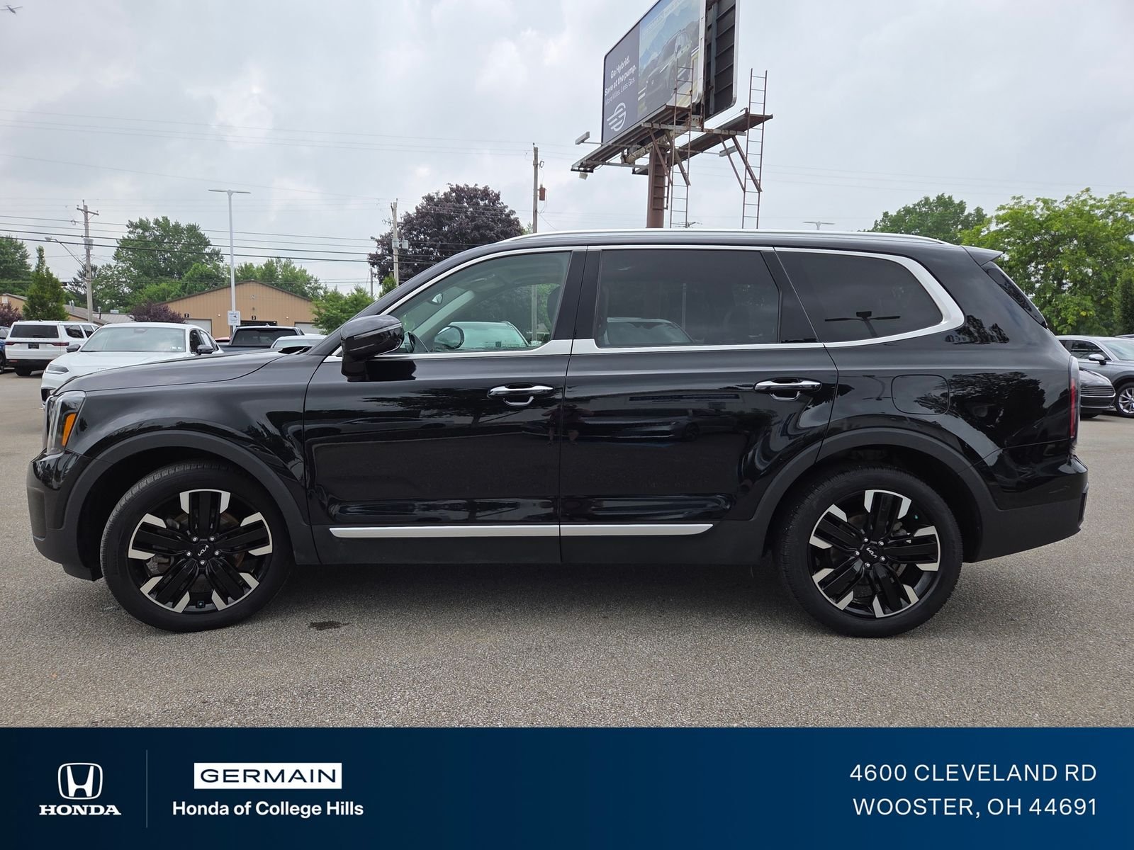 Used 2023 Ebony Black Kia SX image 18