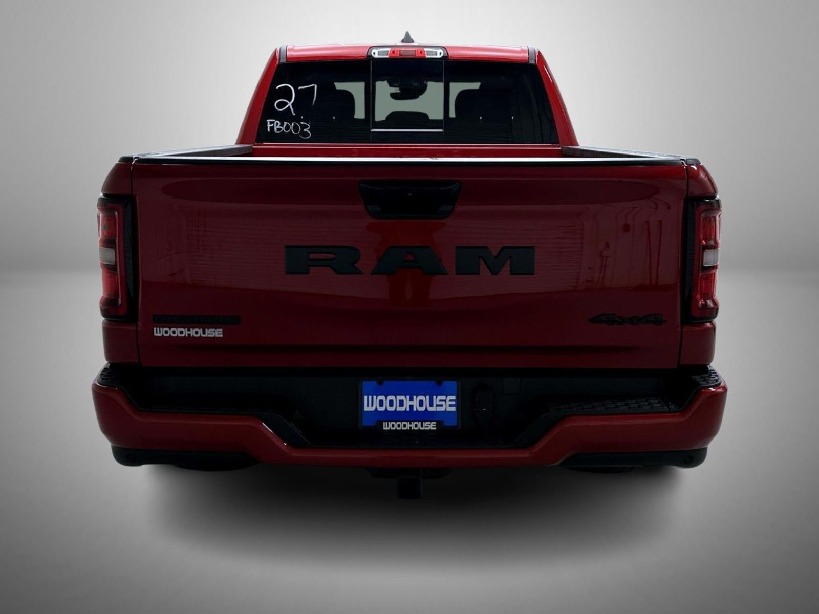 New 2026 Molten Red Pearl-Coat Exterior Paint RAM Big Horn/Lone Star image 6