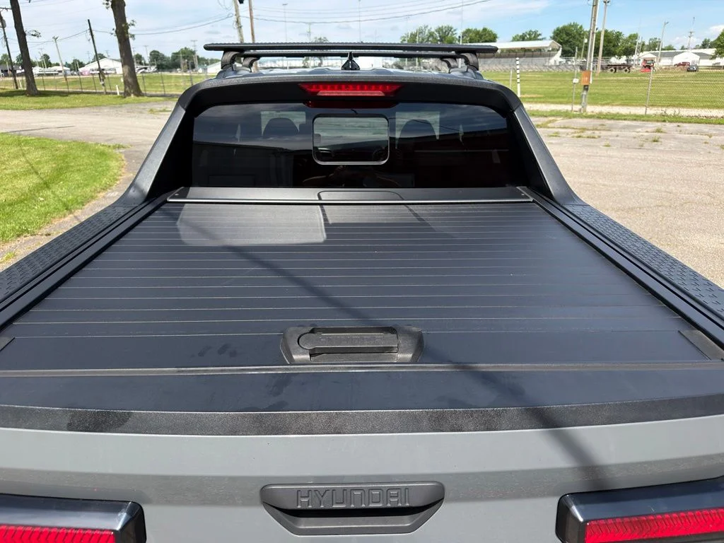 Used 2023 Gray Hyundai SEL image 24