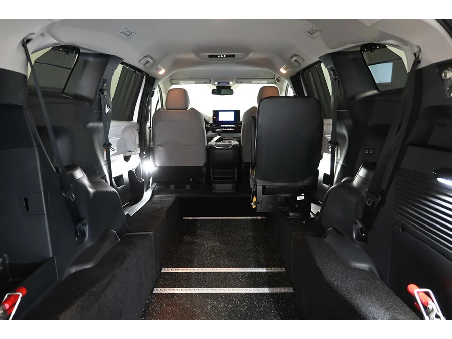 New 2026 WHITE Toyota LE Mobility Handicap Van image 21
