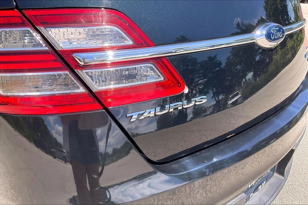Used 2014 Blue Ford Limited image 31