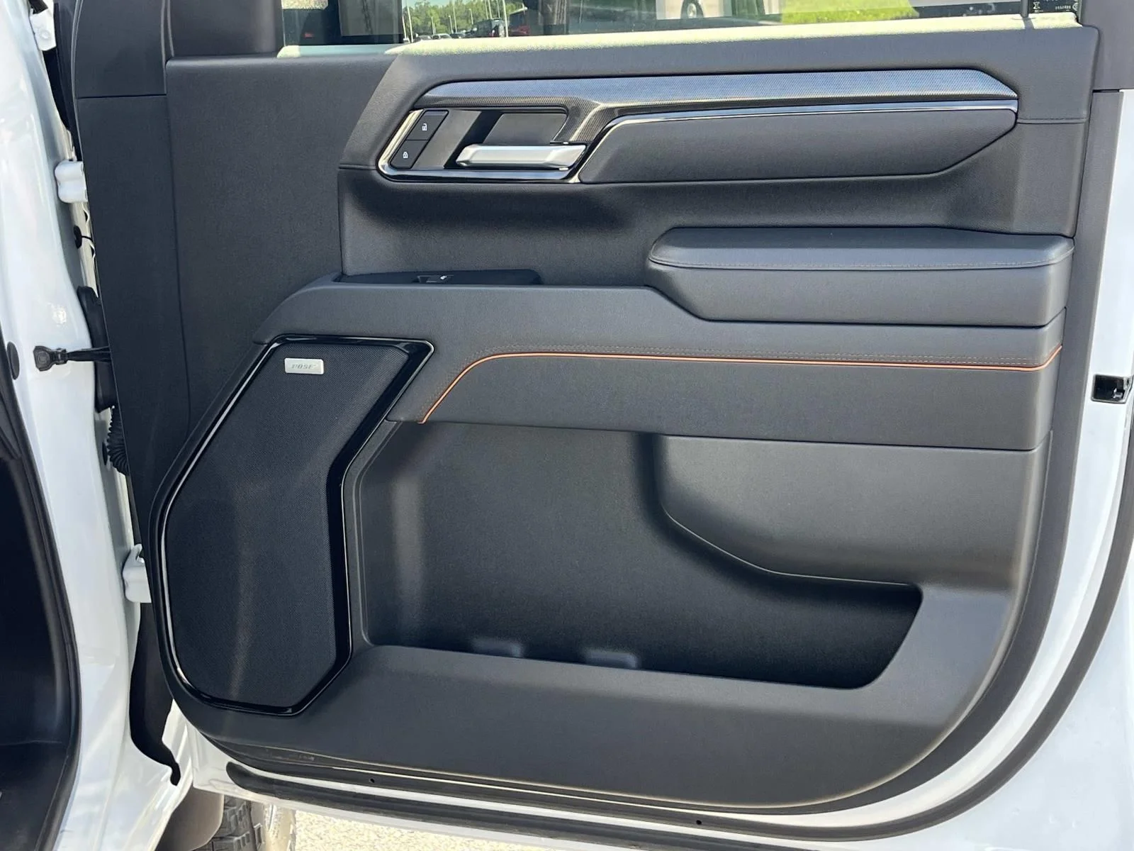 Used 2025 White GMC AT4 image 22