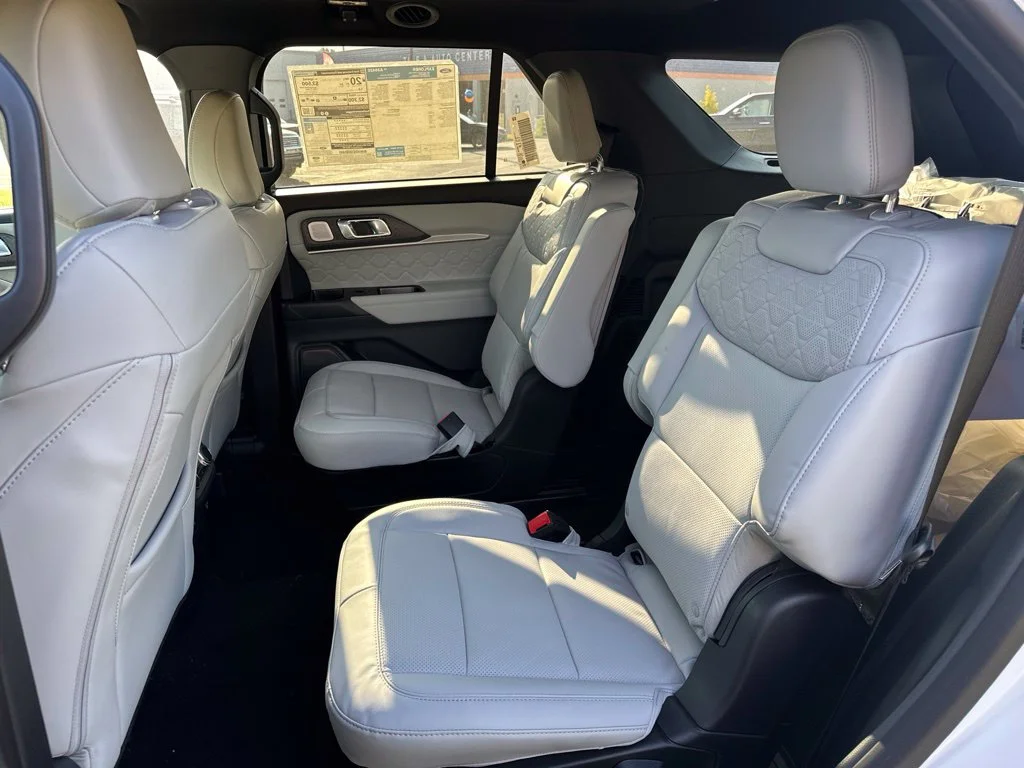 New 2027 Star White Metallic Tri-Coat Ford Platinum™ image 6