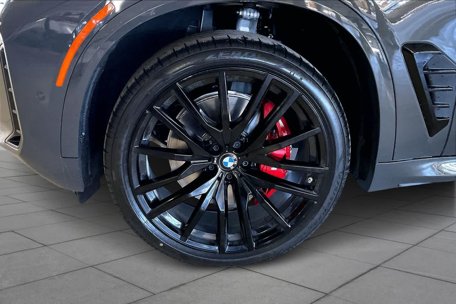New 2026 Dravit Grey Metallic BMW sDrive40i image 11