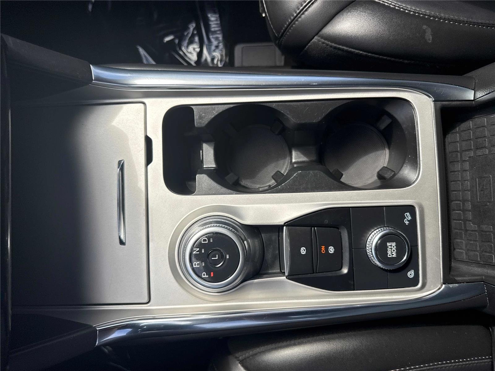2022 Ford Explorer Platinum - Photo 23