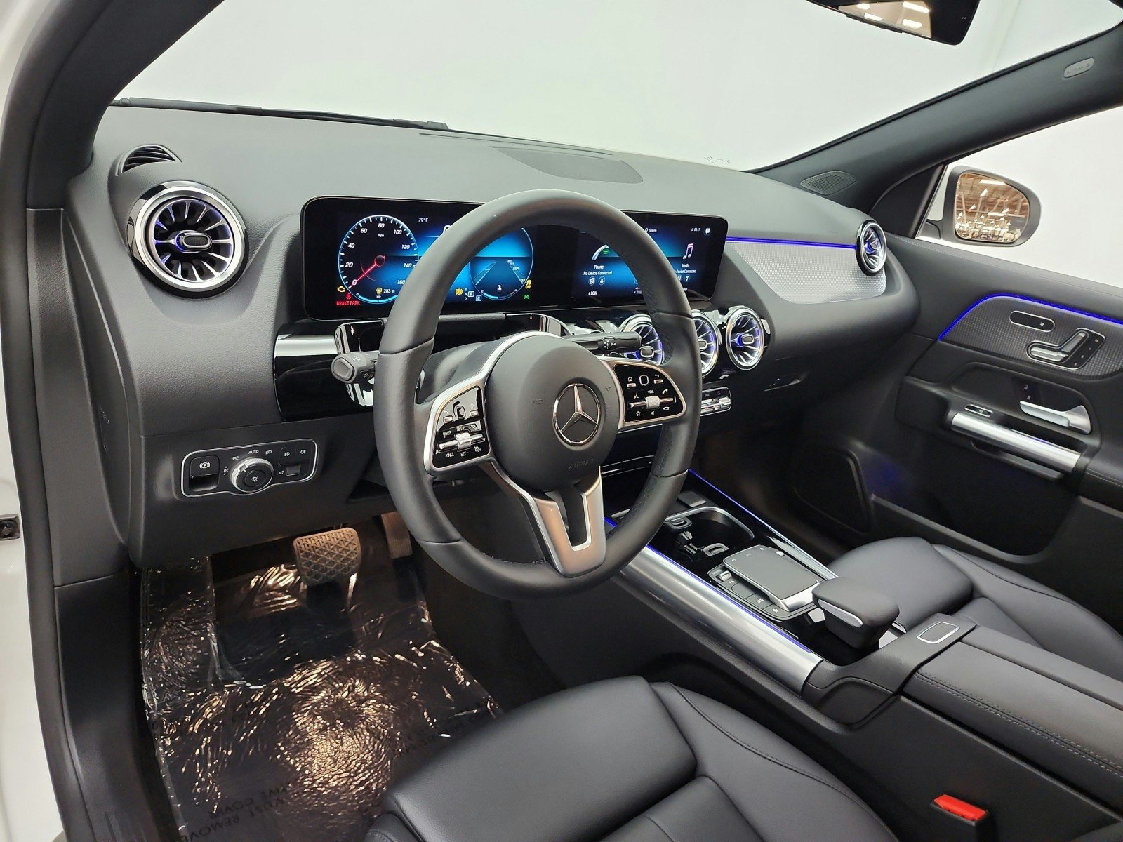 Used 2023 Polar White Mercedes-Benz GLA 250 SUV image 17