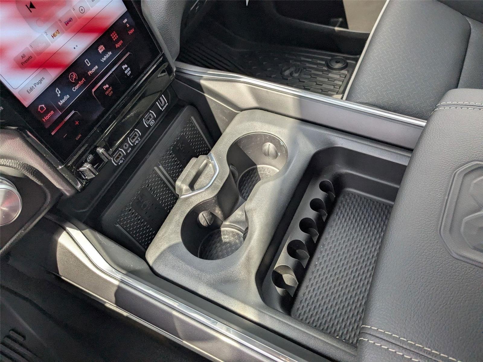 2026 RAM 1500 Laramie - Photo 16