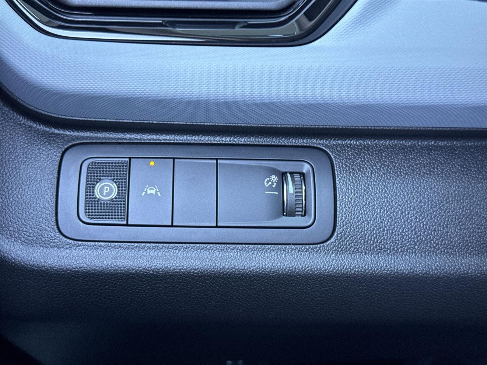 2027 Chevrolet Bolt LT - Photo 21