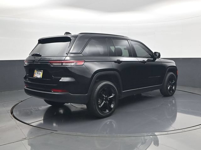 Used 2025 Black Jeep Limited 4x4 image 5