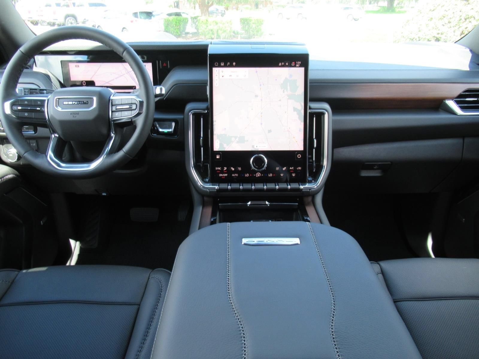 2026 GMC Yukon Denali - Photo 12