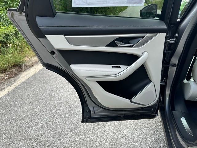 2026 Jaguar F-Pace R-Dynamic S - Photo 14