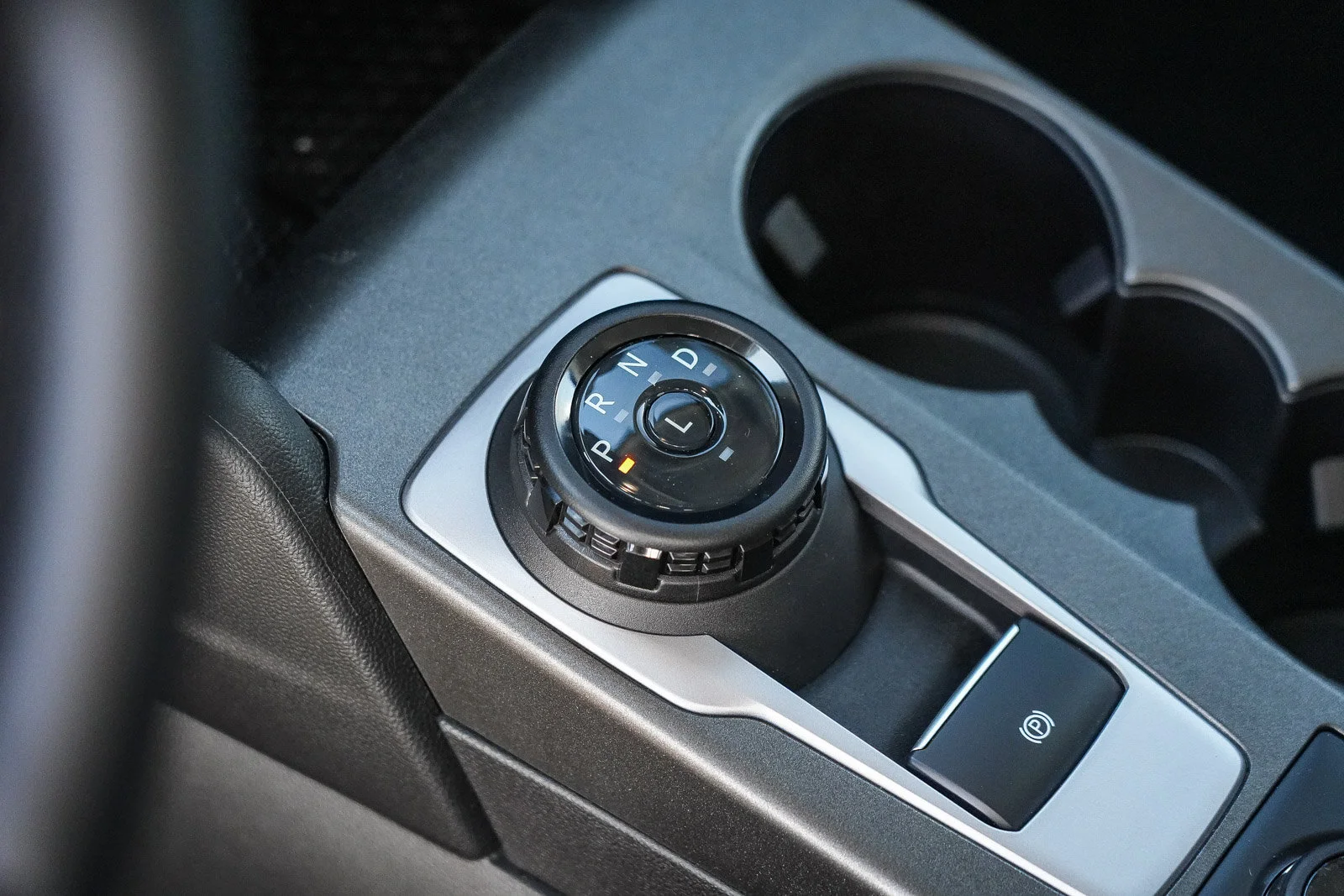 New 2026 Shadow Black Ford Outer Banks® image 23