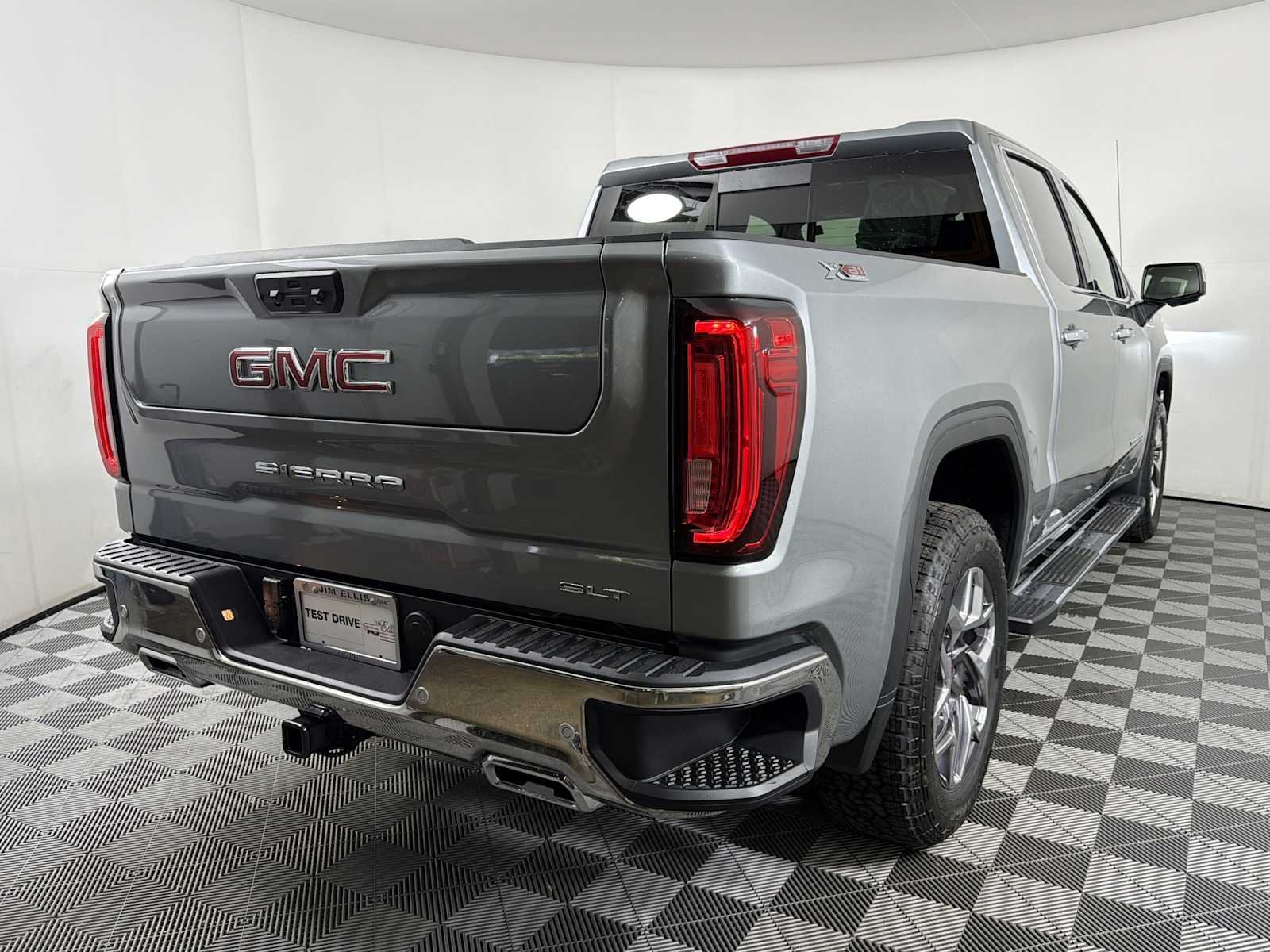 2026 GMC Sierra 1500 SLT - Photo 6