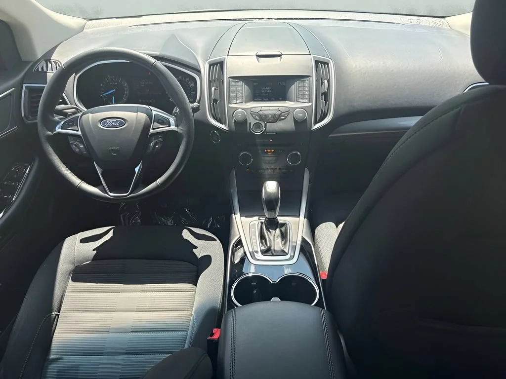 Used 2018  Ford SEL image 13