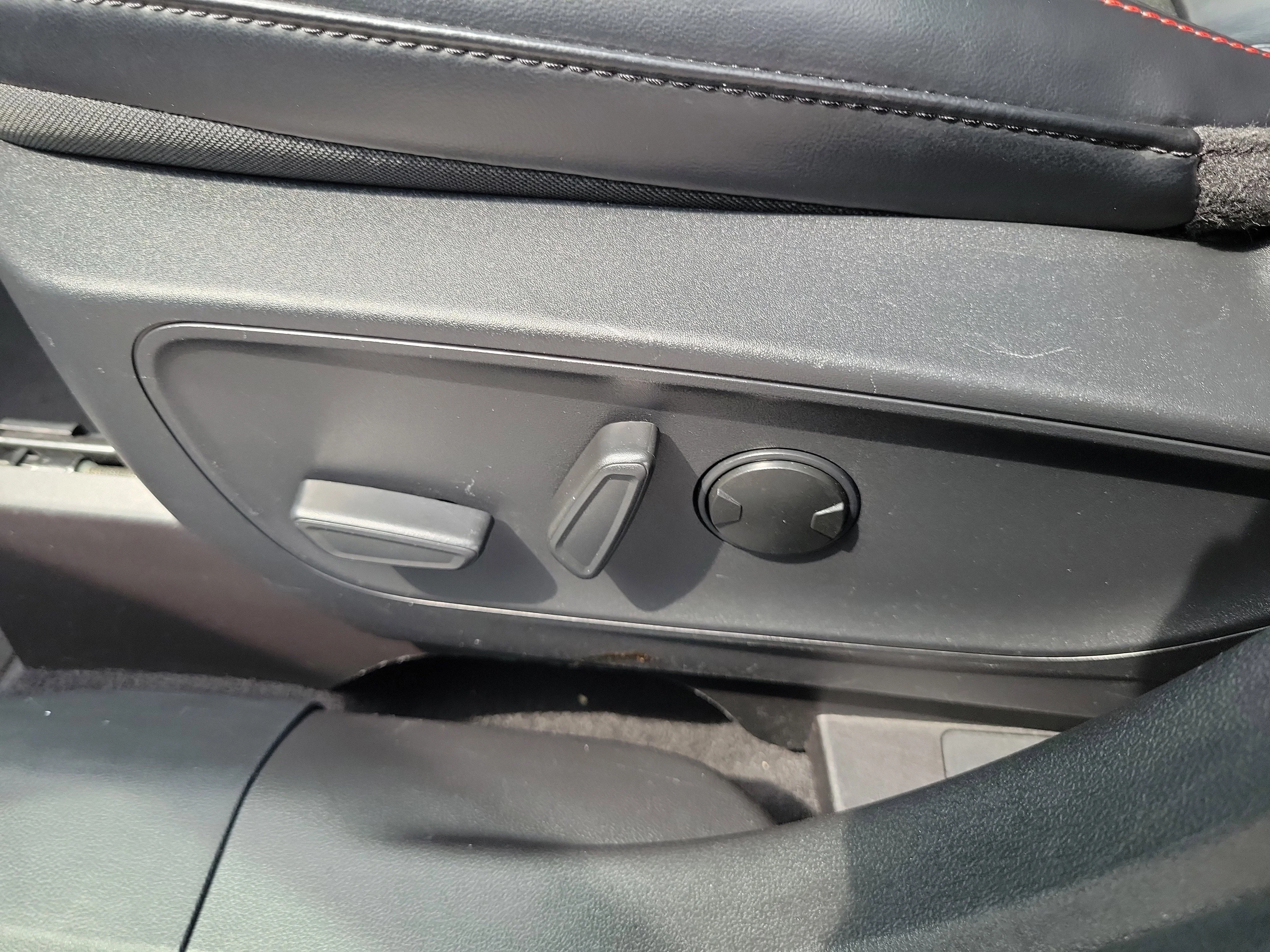Used 2025 Black Metallic Ford ST-Line image 19