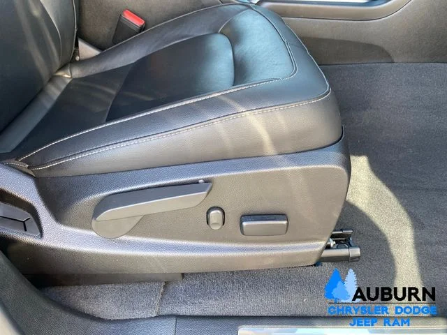 Used 2022 Blue Chevrolet ZR2 image 19