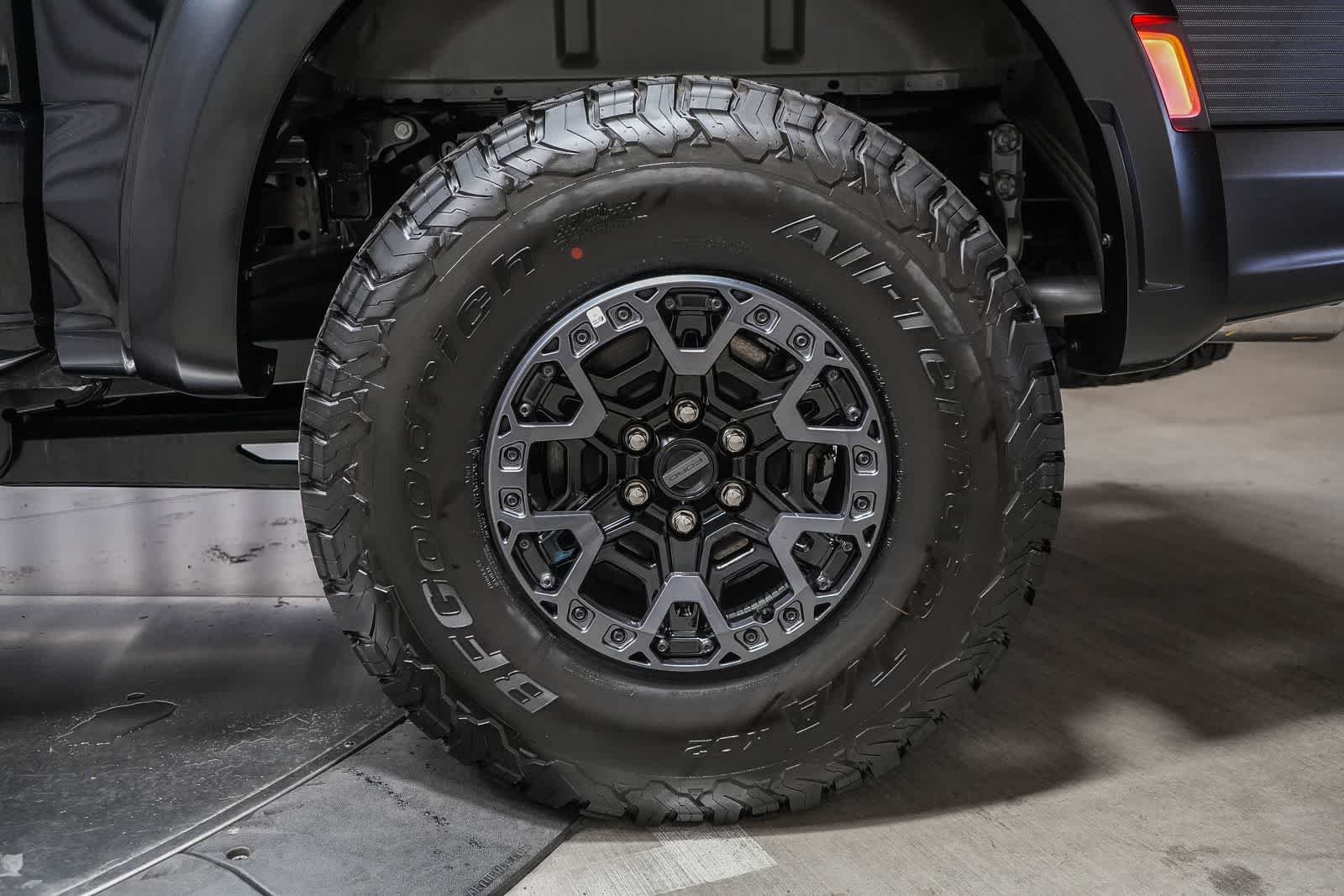 Used 2024 Agate Black Metallic Ford Raptor image 9