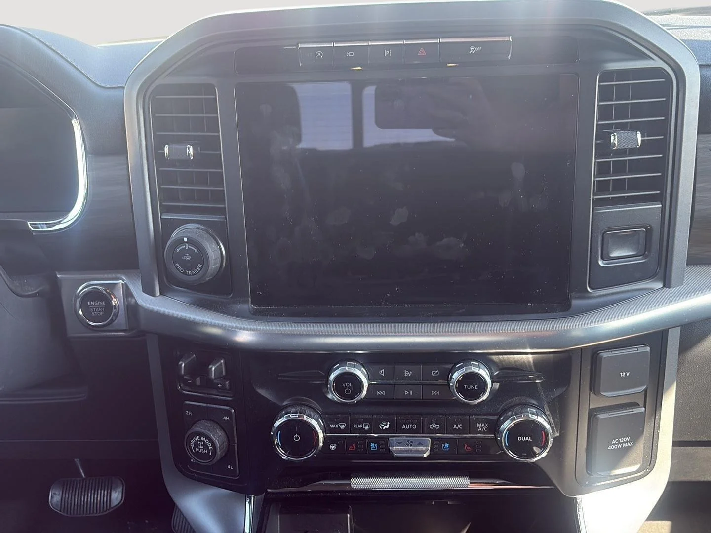 Used 2024 Atlas Blue Ford LARIAT image 15