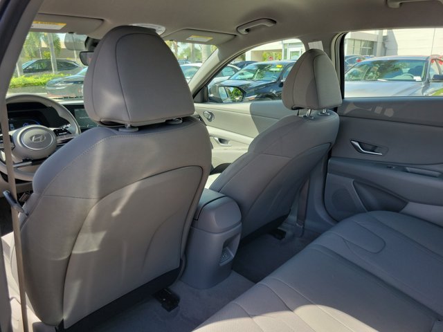 2026 Hyundai Elantra SE - Photo 8