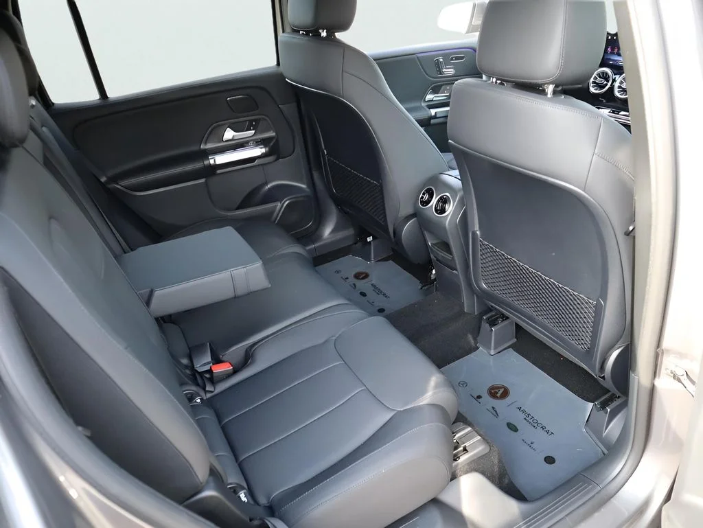 Used 2026 Mountain Gray Metallic Mercedes-Benz GLB 250 image 18