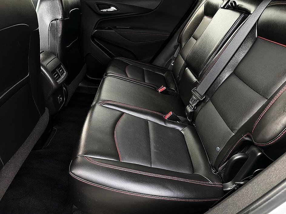 Used 2022 Silver Ice Metallic Chevrolet RS image 9