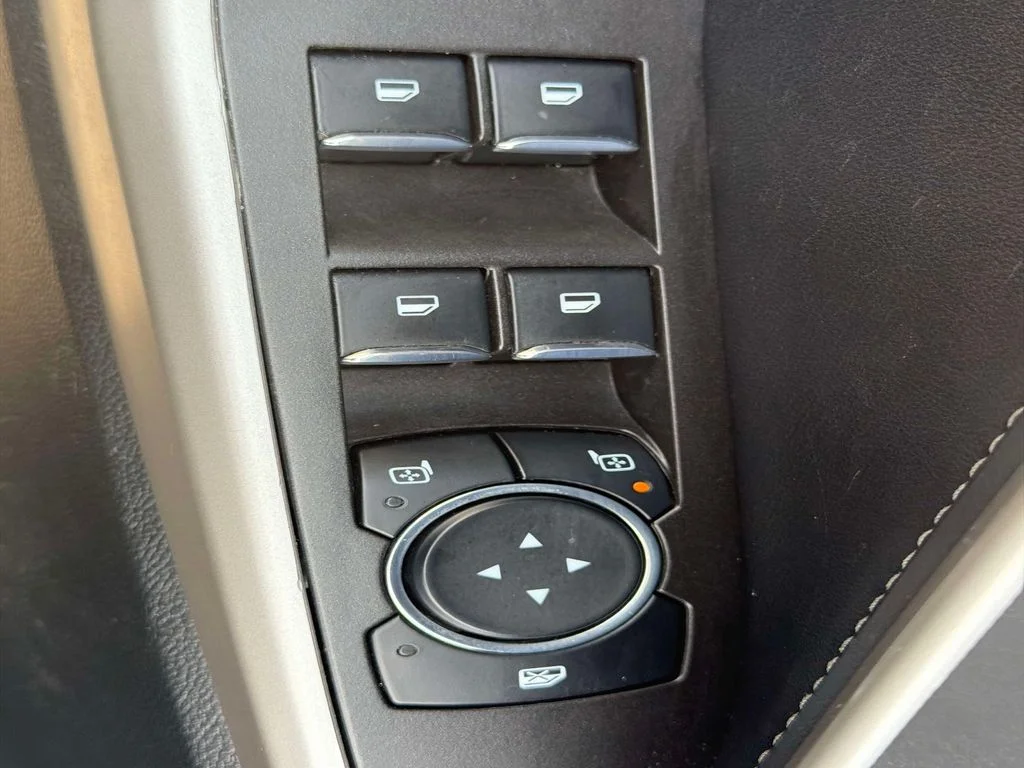 Used 2023 Green Ford XLT image 19