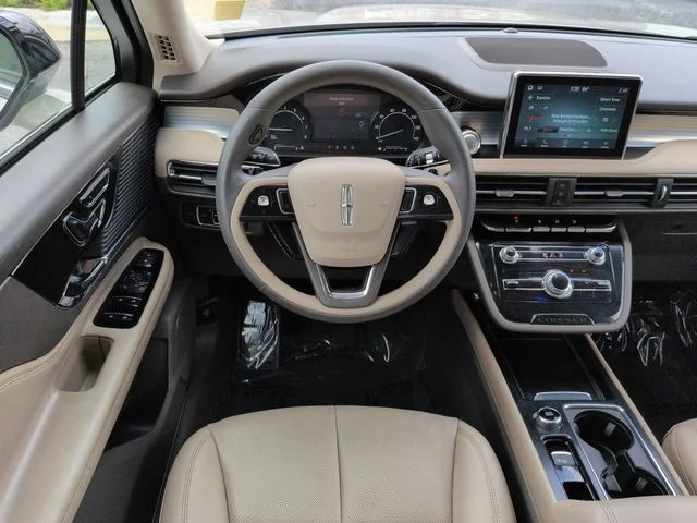 Certified Used 2022 Pearl Metallic Lincoln Standard image 16
