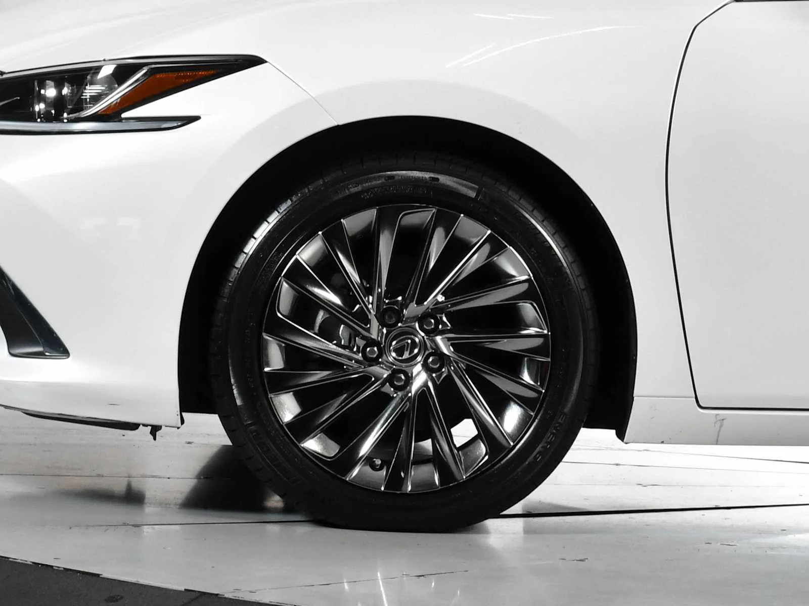 Certified Used 2024 Eminent White Pearl Lexus Luxury image 10