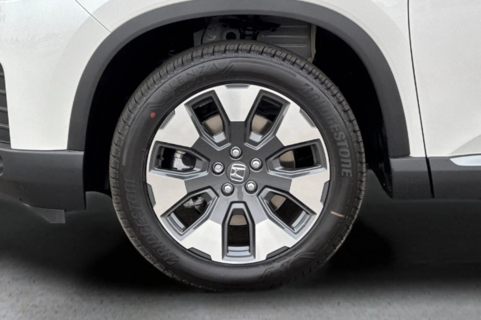 New 2026 Platinum White Pearl Honda Touring image 34