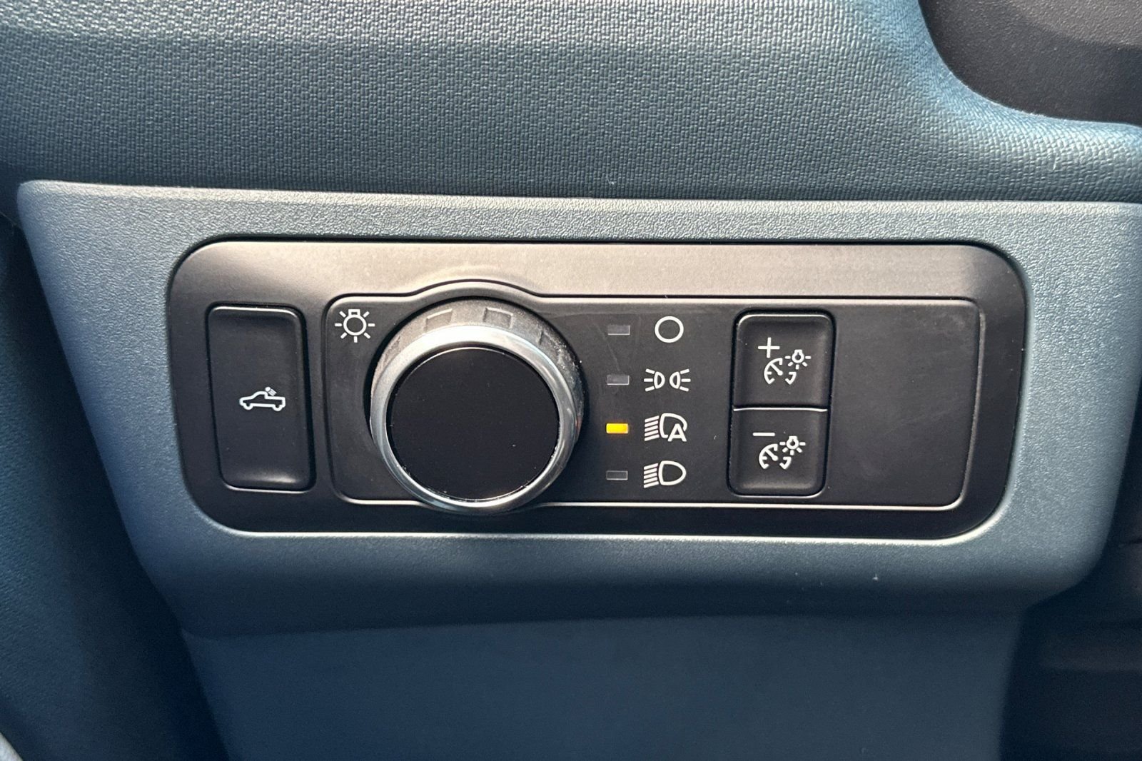 Used 2025 Gray Ford XLT image 28