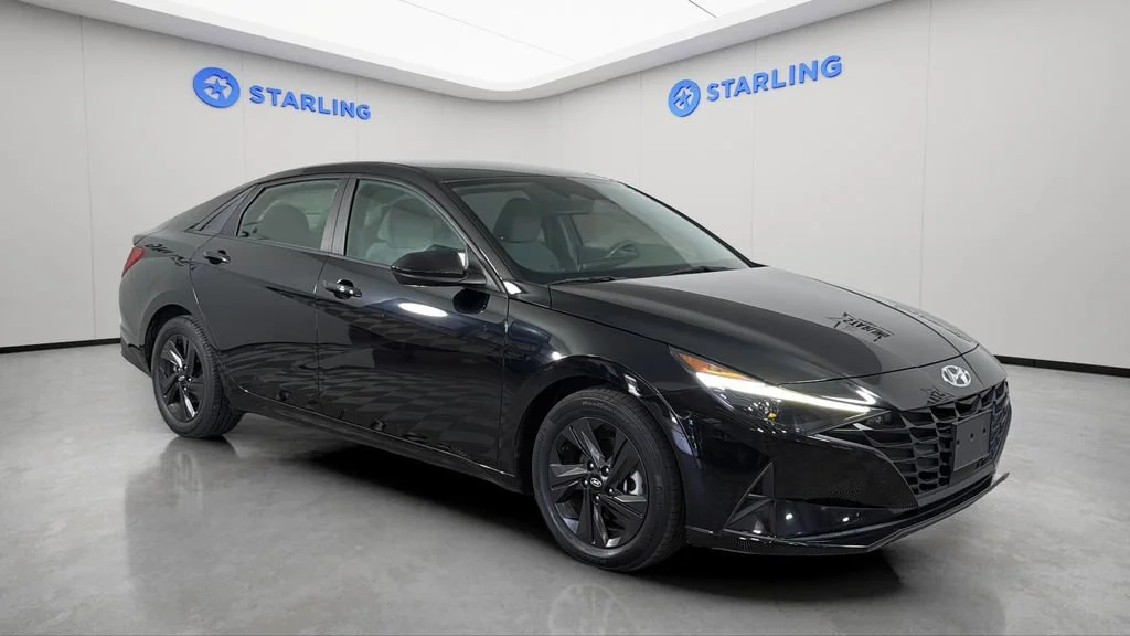 Used 2022 Black Hyundai SEL image 13