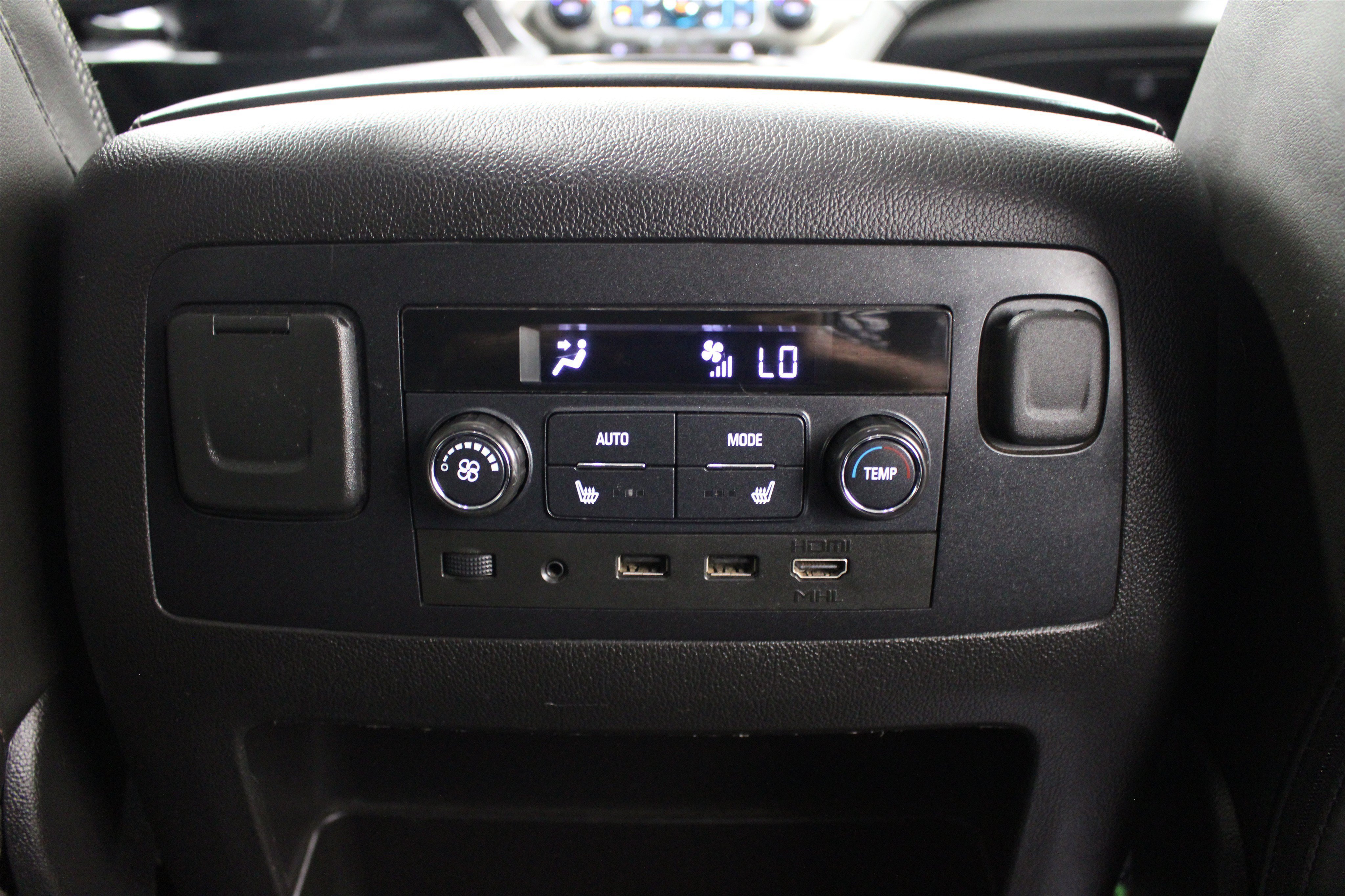 Used 2018 Onyx Black GMC Denali image 29