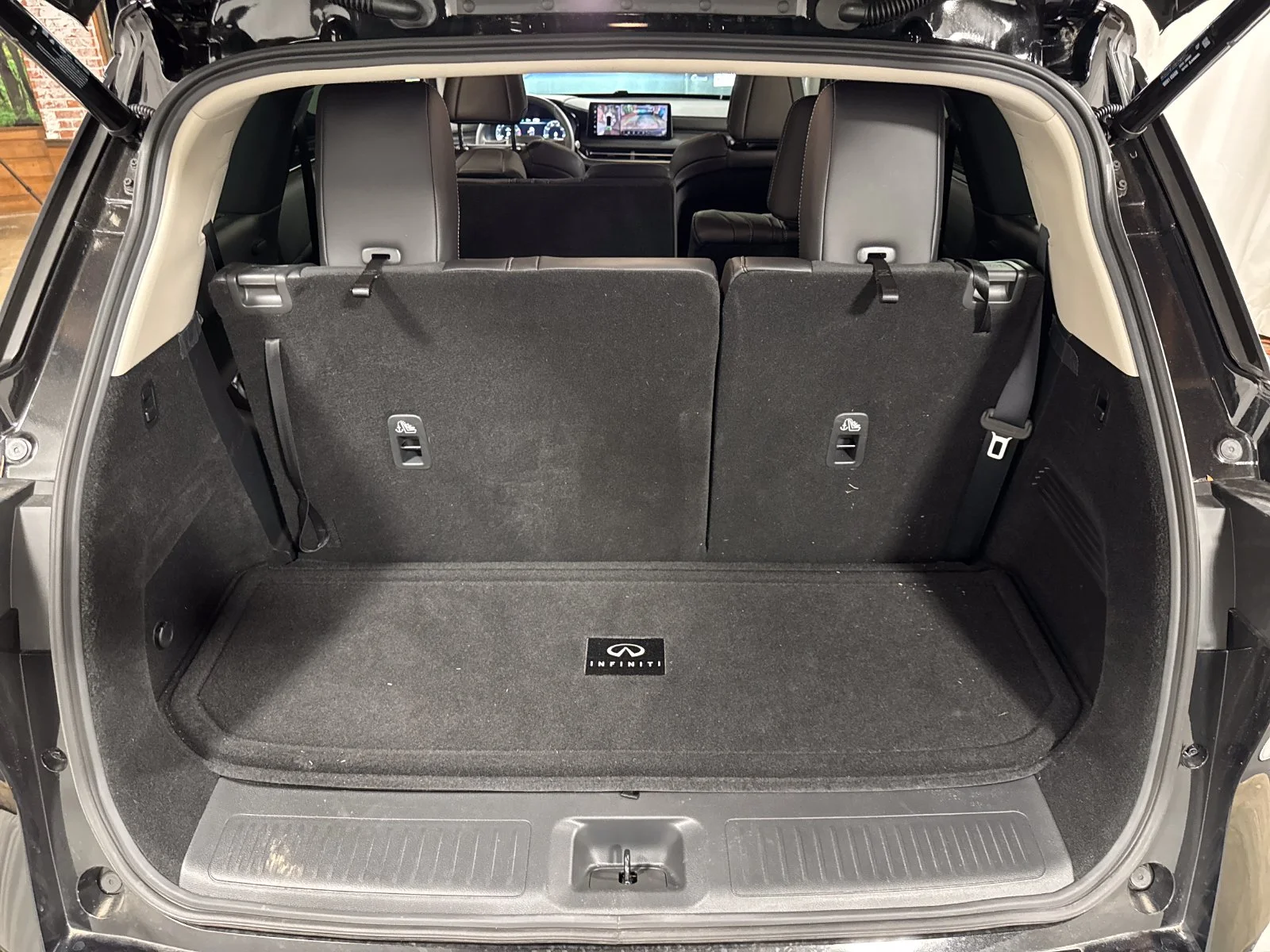 Certified Used 2026 Mineral INFINITI LUXE image 26