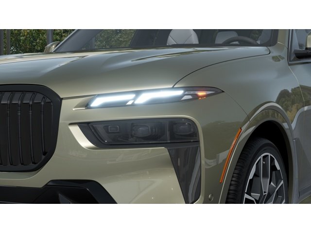 New 2027 Manhattan Green Metallic BMW X7 40i image 6