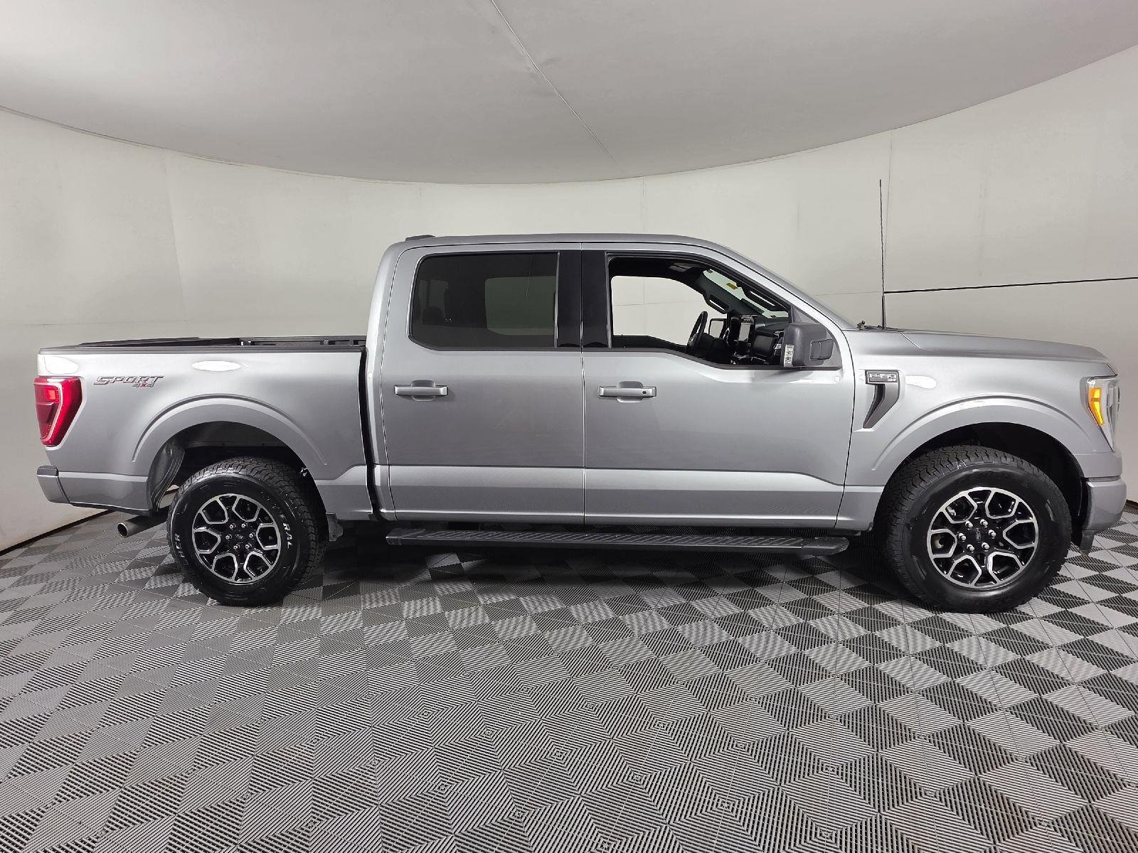 Used 2023 Iconic Silver Ford XLT image 11