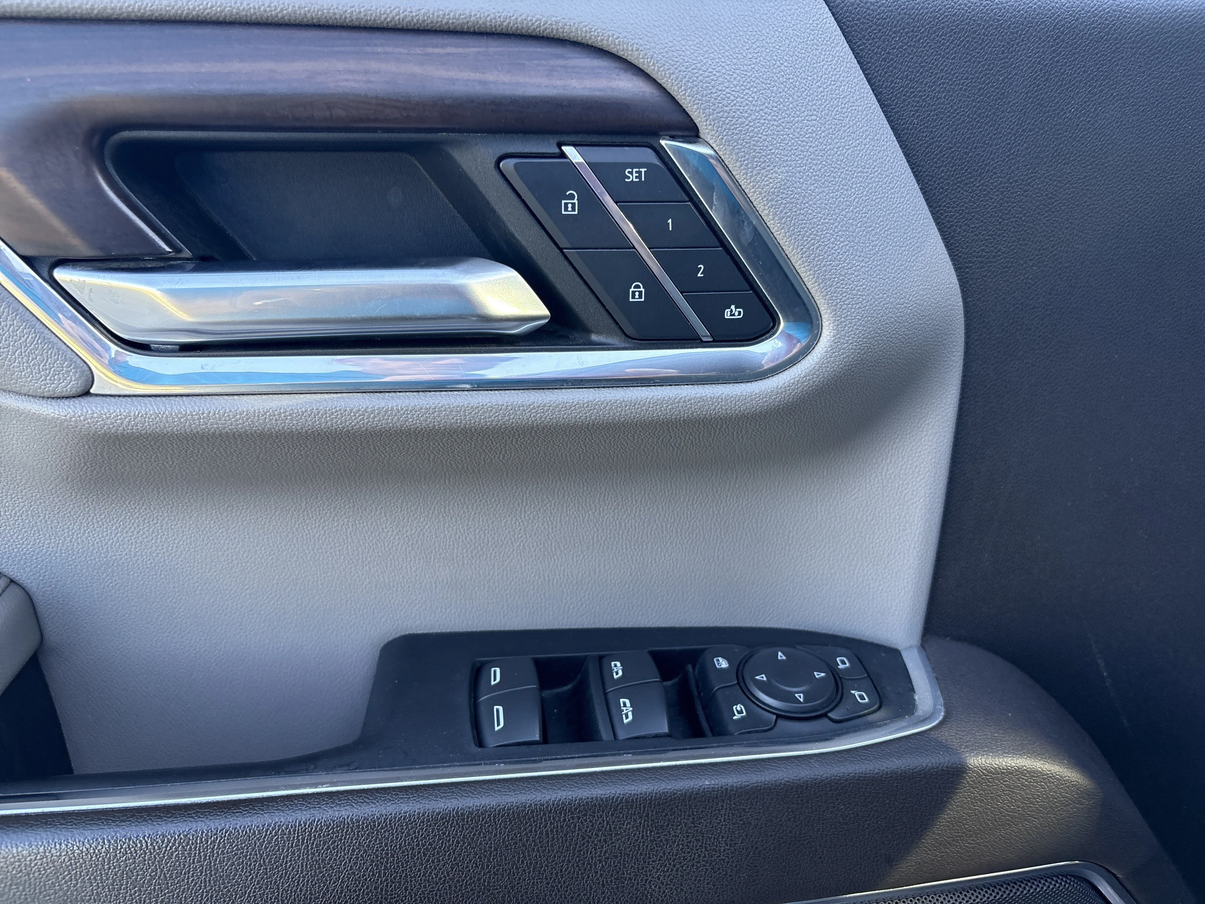 2022 GMC Sierra 1500 SLT - Photo 16