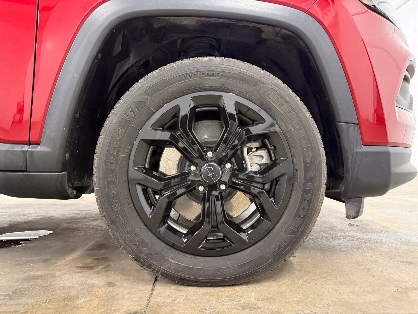 Used 2025 Red Jeep Latitude image 25