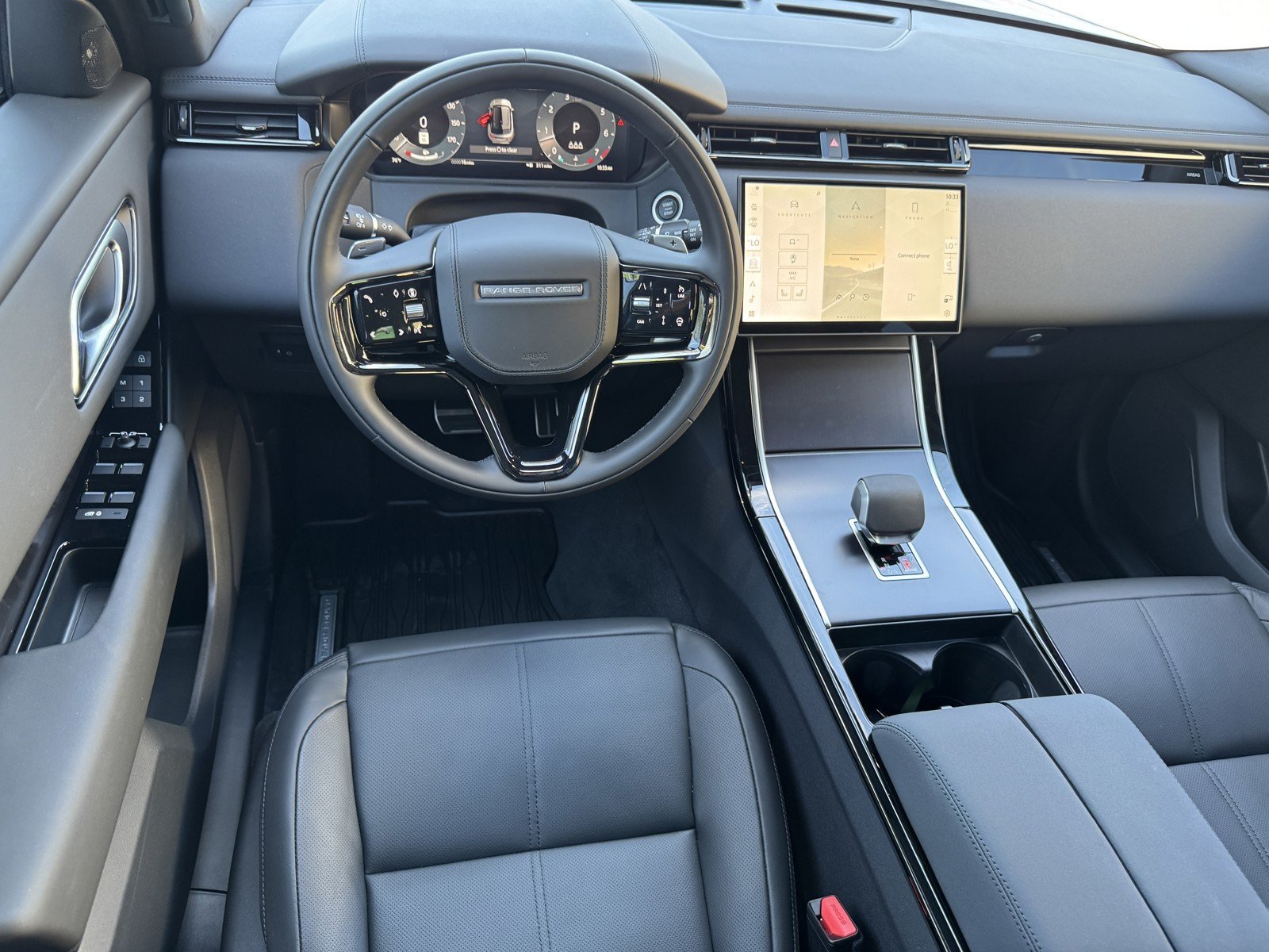 New 2026 Fuji White LAND ROVER Dynamic SE image 13