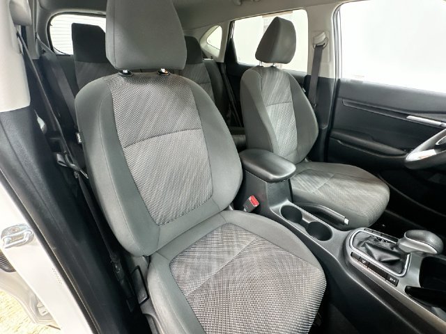 Used 2023 White Kia LX image 25