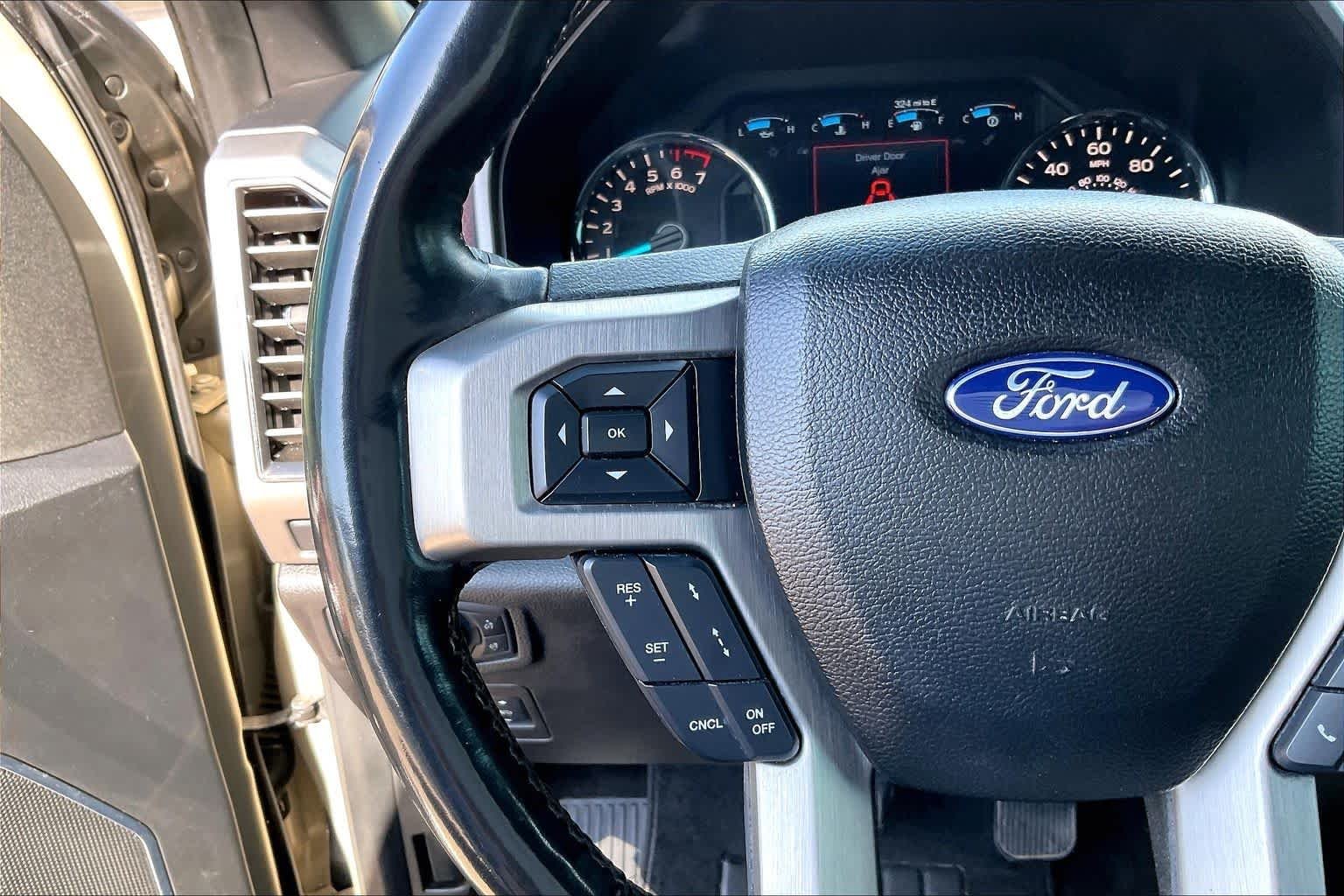 Used 2018 White Gold Ford Platinum image 23