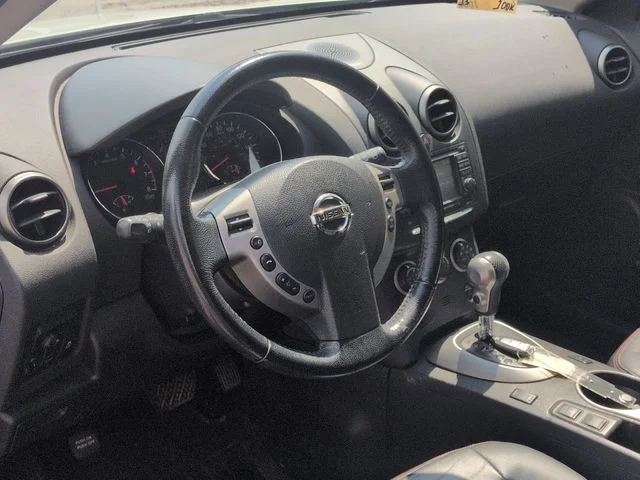 Used 2013 White Nissan SL image 13