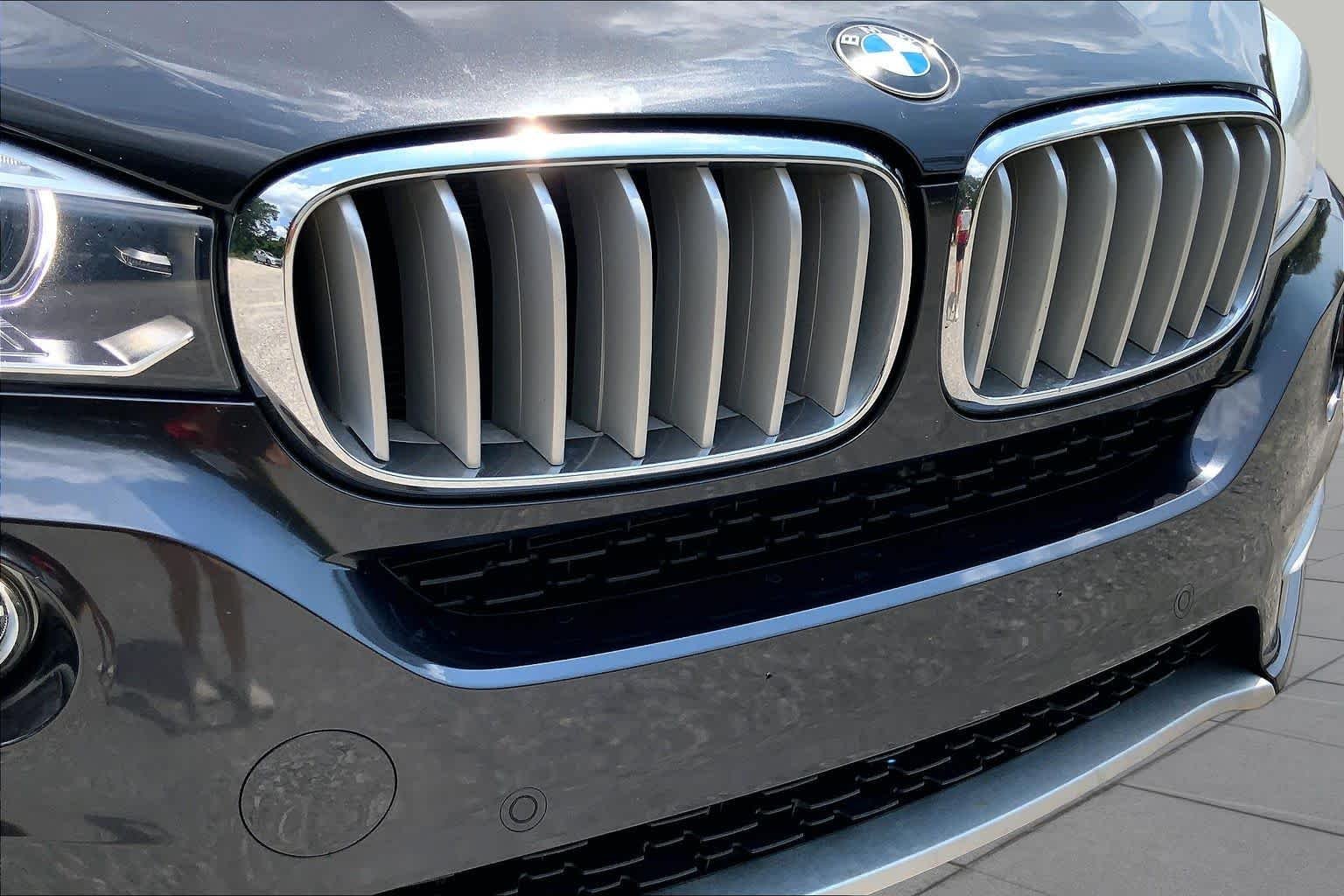 Used 2018 Dark Graphite Metallic BMW sDrive35i image 32