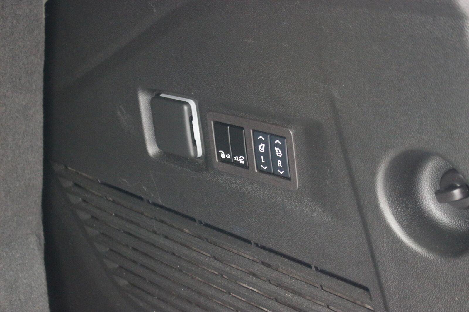 Used 2024 Black Chevrolet Z71 image 13