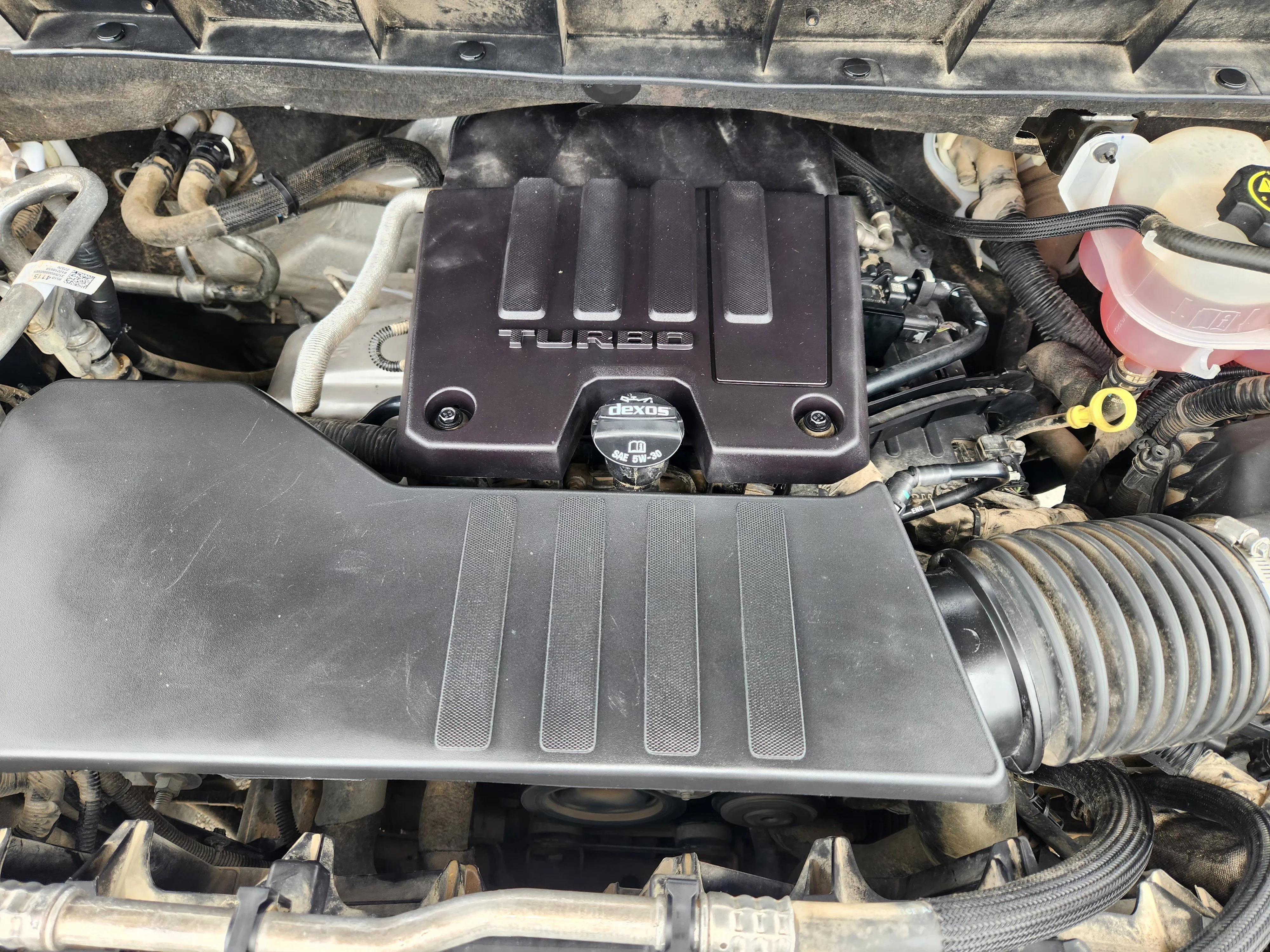 Used 2023 Summit White Chevrolet Custom image 31